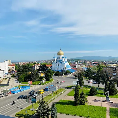 Intourist-zakarpattia 3* Uschhorod